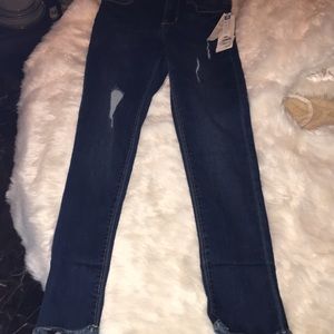 NWT Treasure Bond jeans size 7 skinny fit